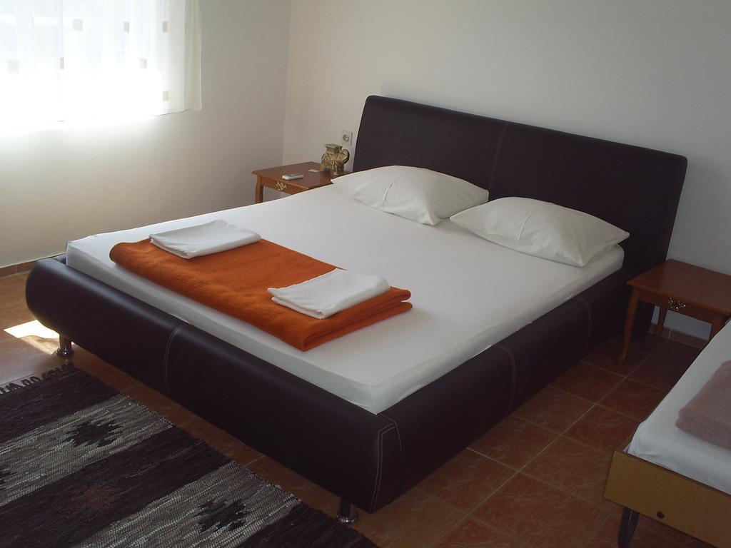 Apartmani Dado Ulcinj Exterior foto