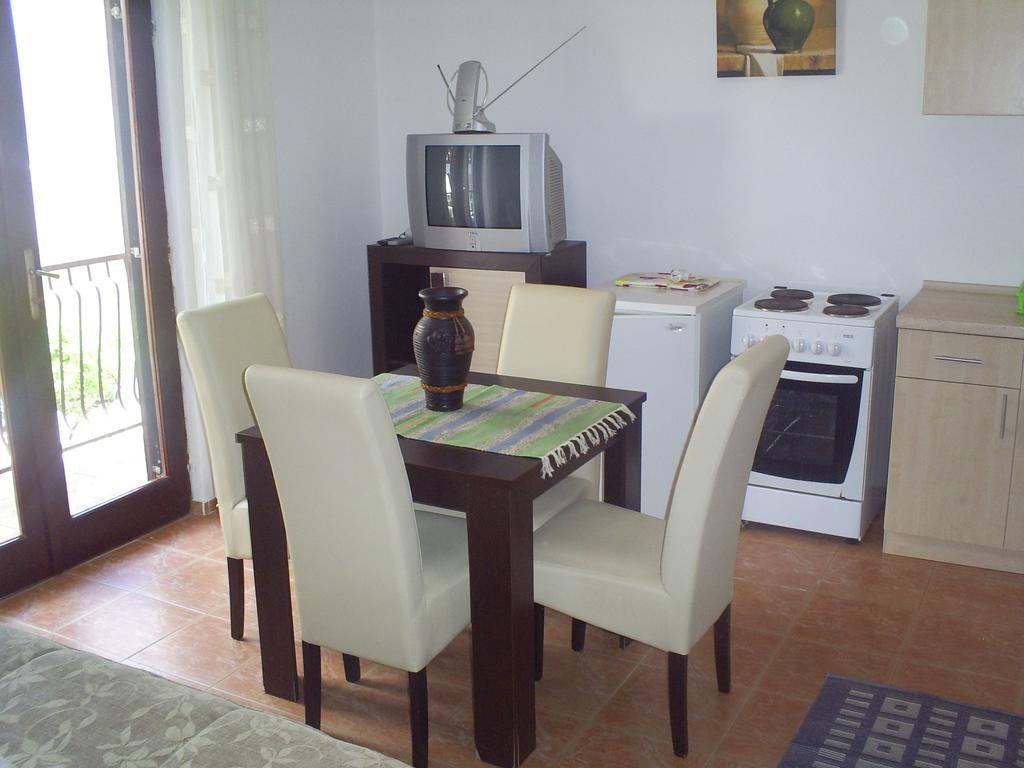 Apartmani Dado Ulcinj Exterior foto