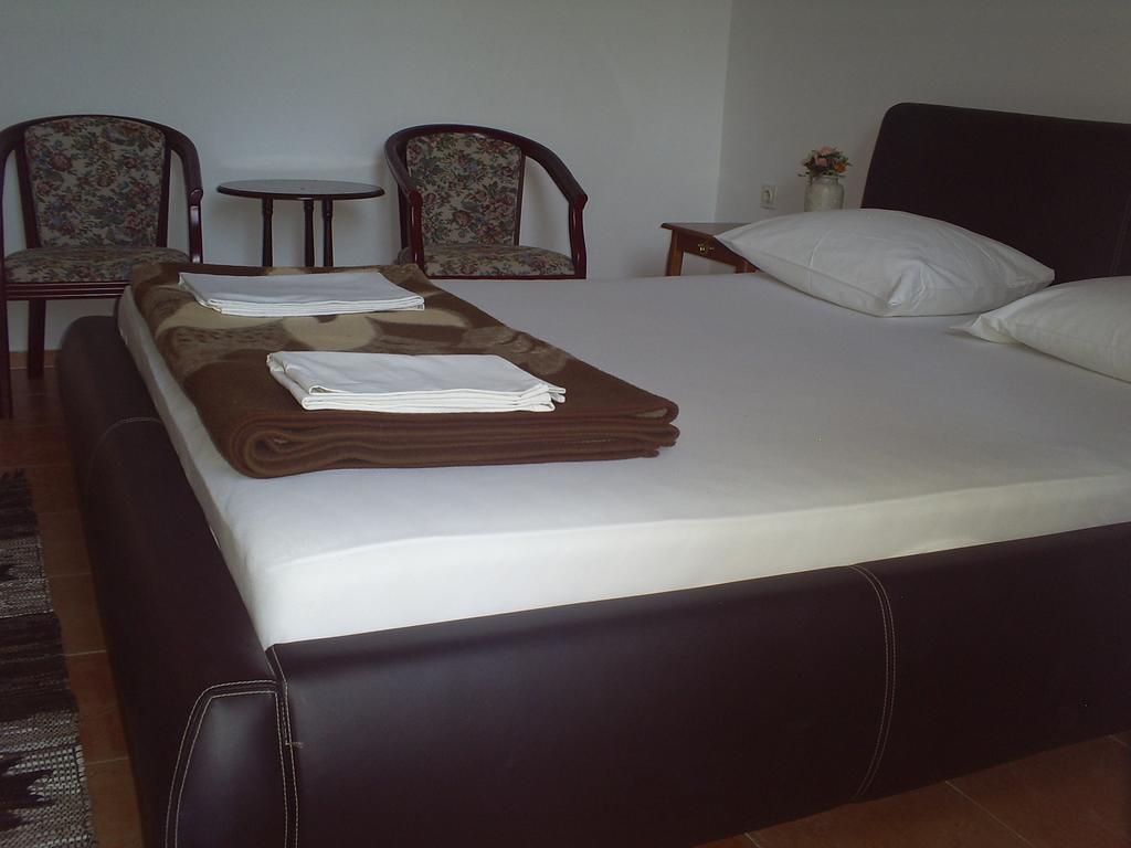 Apartmani Dado Ulcinj Exterior foto